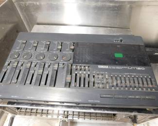 4 track cassette recorder