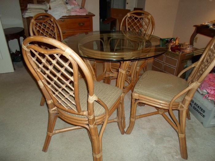 glass top rattan table & 4 chairs