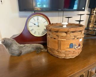 Mantle Clock