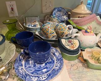 Mugs, Decorative Plates, Kitchen Items