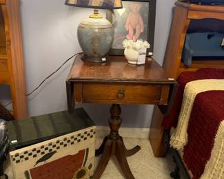 Wooden Nightstand, Decorative Table Lamp