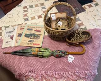 net Style Winnie the Pooh Umbrella, Basket, Brass Bear Trivet, Tile Trivet In Wood Frame