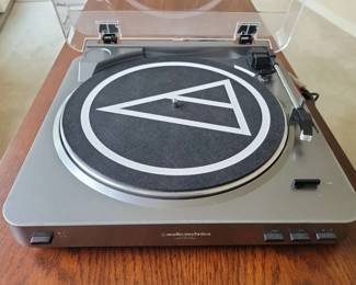 015 Audio Technica