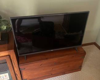End opening cabinet and TV. 