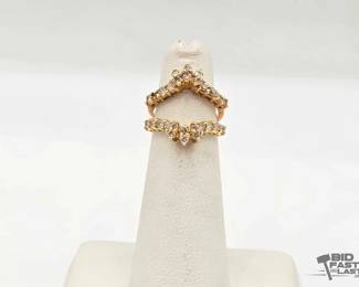 714  14kt Gold Ring with Diamonds 4.5g