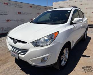 155  2013 Hyundai Tucson LOW MILES