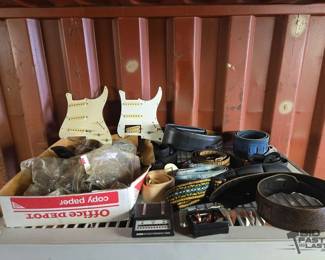 6508  Guitar Items and Guitar Straps