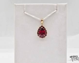 807  10kt Gold Pendant with SemiPrecious Stones 2.1g