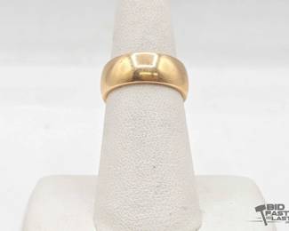 704  14kt Gold Ring 7.6g