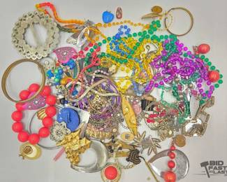 1018  Costume Jewelry