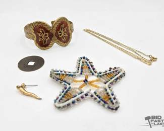 1002  Costume Jewelry