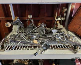 6512  Drumming Equipment