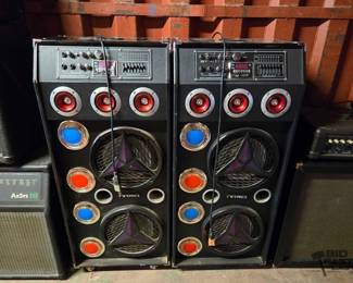 6116  2 Nitro Party Speakers