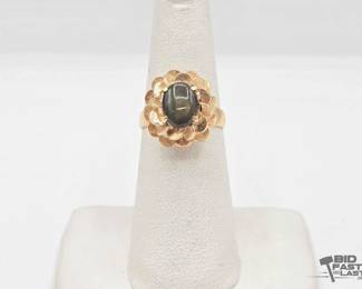 721  14kt Gold Ring with Black Star Sapphire 4.2g
