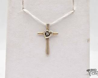 902  .925 Silver Necklace Charm with Diamonds 0.8g