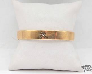699  14kt Gold Bracelet with Diamond 15.1g