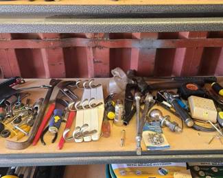 6028  Tools and Home Accessories