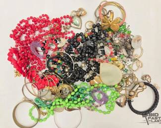 1014  Costume Jewelry
