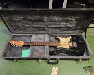 6074  Yamaha Pasifica 112v Electric Guitar