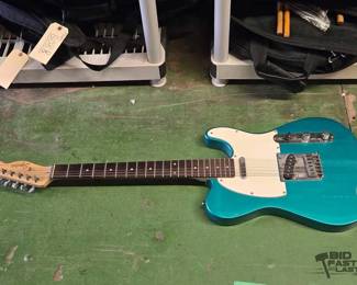 6096  Fender Squier Affinity Series Telecaster Electric Guitar