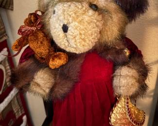 Plush Christmas Bear w/baby bear