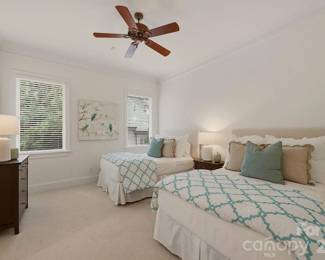 2 queen size beds