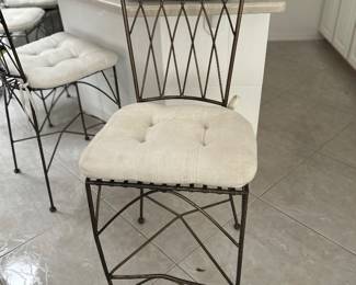 8 Bar Stools