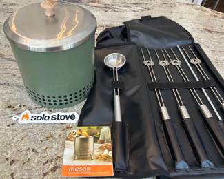 Solo Stove MESA XL Table top fire pit with Accessory Pack of Tools