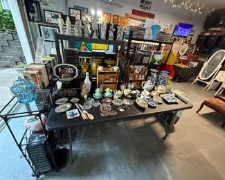 Antiques & collectibles