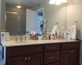 Double bath vanity; vanity lights; mirror