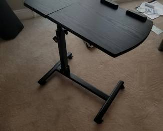 Computer table