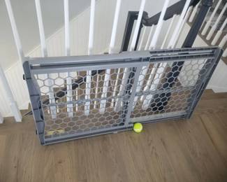 Baby/pet gate