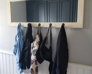 Hook rack with mirror