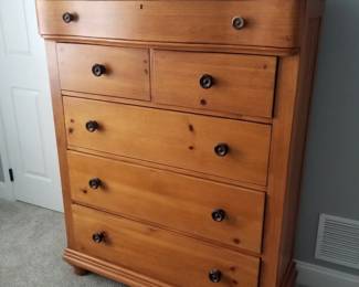 6-drawer sturdy wood dresser
