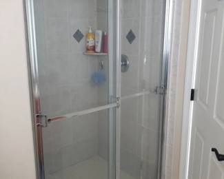 Glass shower doors