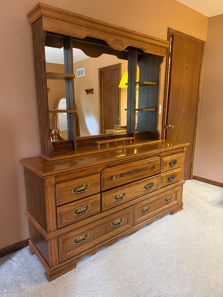 Master dresser with mirror