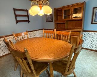 Oak dining table with leaves
