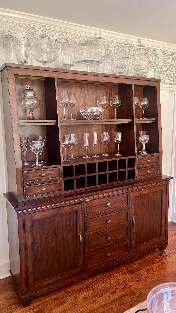 Ethan Allen dining hutch