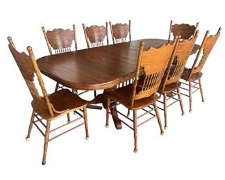 Handsome Oak Dining Set