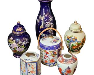 Exquisite Japanese Porcelain Urns And Vases