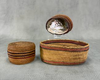 Antique PNW Coast Native American Indian Makah abalone shell insert woven basket, early 20th century, approx 4 inches long; a Makah Tribe coastal small lidded woven basket made from cedar and native grasses, 3 inches wide; and a Northwest coastal Native American woven oval basket, 6 inches long
