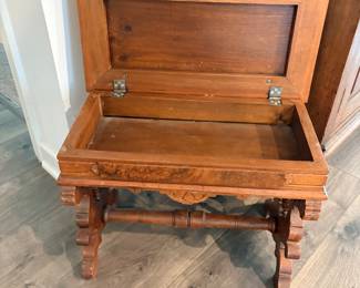 19th-century Victorian Eastlake slipper bench or piano stool made of walnut with a needlepoint seat