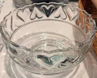 Tiffany & Co. Hearts pattern crystal bowl, featuring a heart-embossed motif around the rim and a scalloped edge