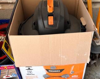 RIDGID wet/dry vacuum cleaner Shop vac