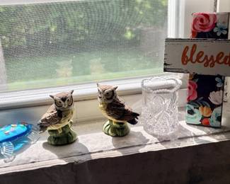 Small figures
