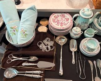 Adams Calyx Ware dinnerware in the Singapore Bird pattern, featuring a distinctive octagonal shape and colorful bird-and-floral motif