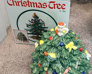 Spode Christmas tree cookie jar