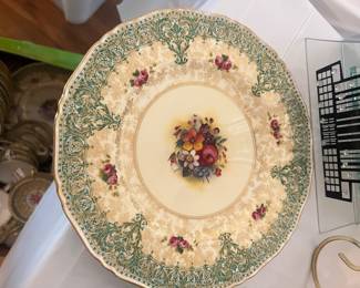 From England Royal Worcester china set 89 pieces