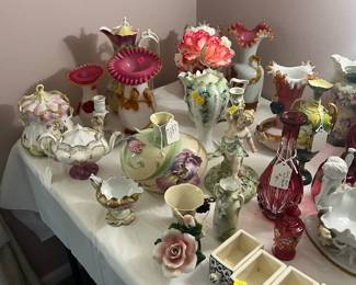 Wonderful collection o f name brand porcelain  pieces