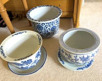 Blue/white planters
